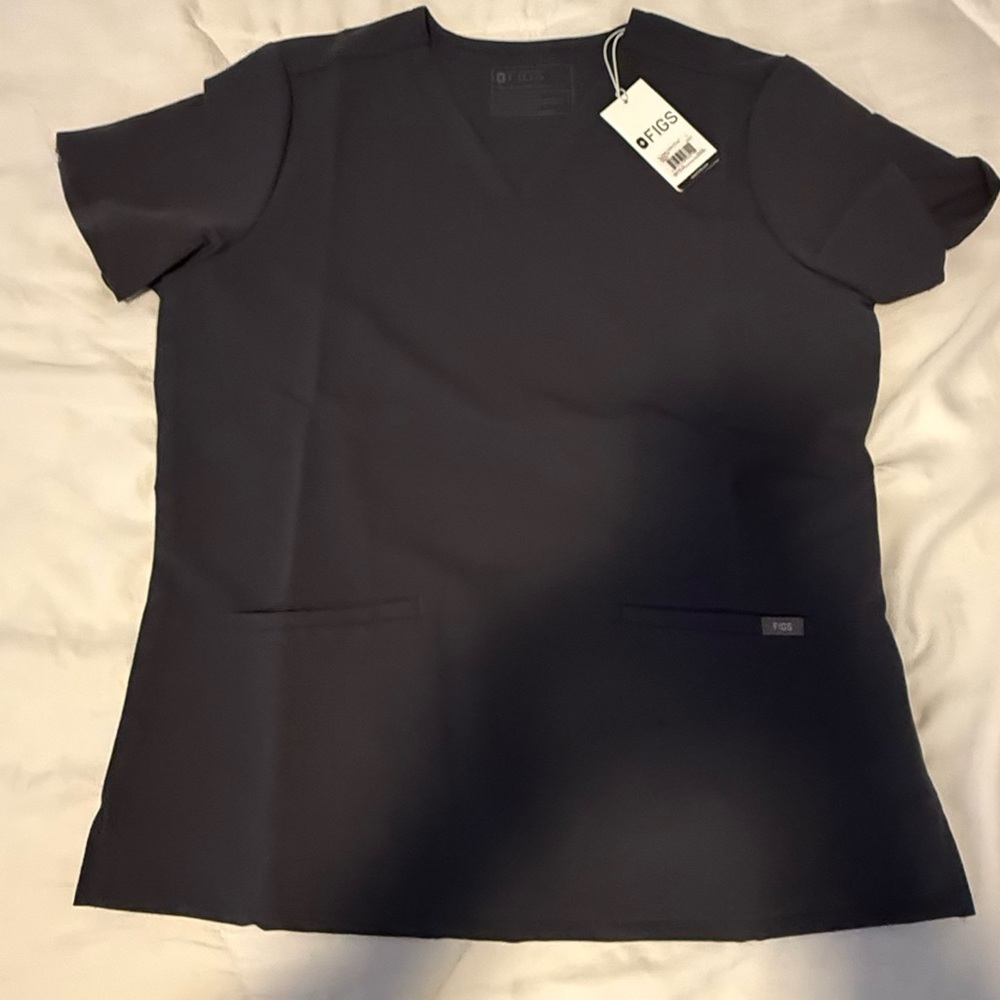 NWT - FIGS Women's Casma Scrub Top